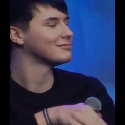 follow @jainirvxna she follows back:)