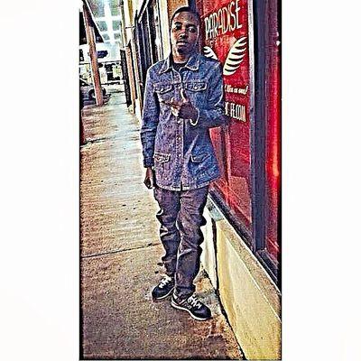 chasing my dream til i make it without working for it not often you find riches.#YRN.#QC.