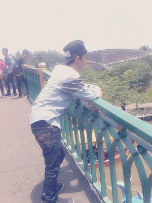 Jalani saja Hidup Dengan Apa adanya (^.^)(^～^)（＾ｖ＾）
