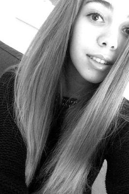Lola, 16 ans , en  Bac S à Nantes ✌