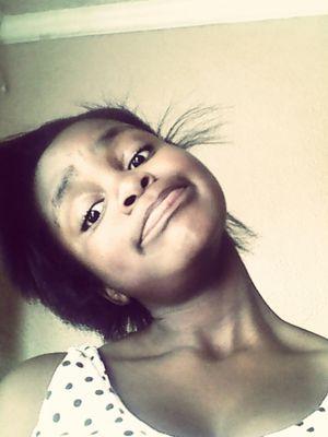 Mbaleeholychic's profile picture. simply mbiiii