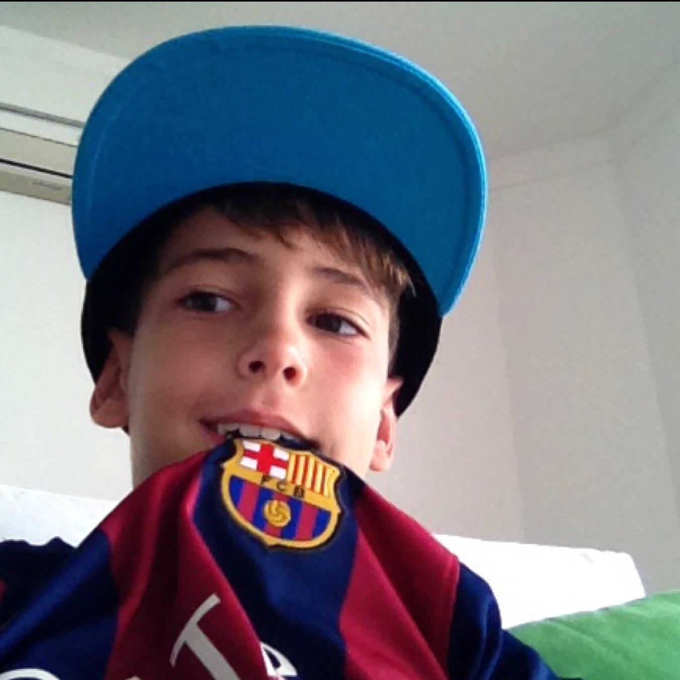 Eu amo futebol, praias e adoro o Barcelona