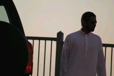 وكم من محبن سهل تعويضه ... ما يشكل بين الملا فرقا ..غير خلي ماله معيضه ... محال ف البشر له تلقا