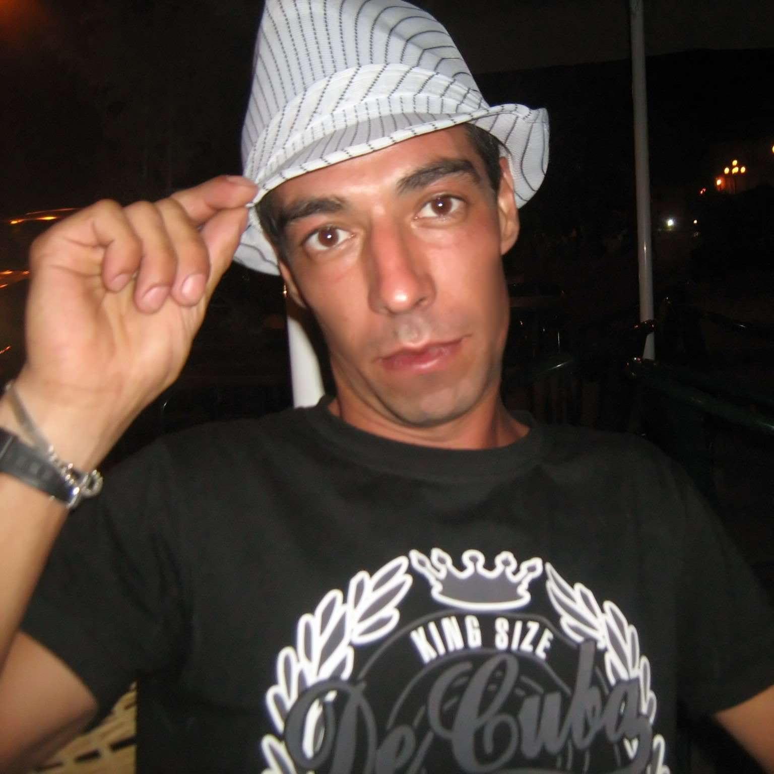 calleiras1's profile picture. 