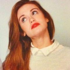 Redheαd, genius, bαnshee and proud.
× Lyn & Alice's sister ×
Drew & Mer, we're gonna run the world, gurlz.
Adoreibolness in person. × #FreeRol