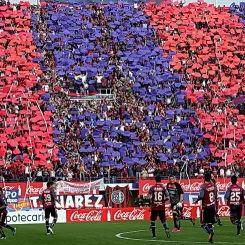 Sigo solo a cuervas y cuervos. Tuiteo sobre San Lorenzo. Que no tiene explicación/ eso es verdad.