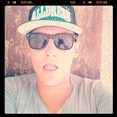 ㅤ ㅤㅤ ★ o amor é como a VODKA ...  quanto maior a quantidade, maior a dor de cabeça                          ★