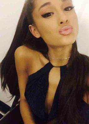 I truly LOOVE ari♥ she's my bae. Truly my one and only idol♚I love everything about her, her personality, her style, and no duhh Her Voice.