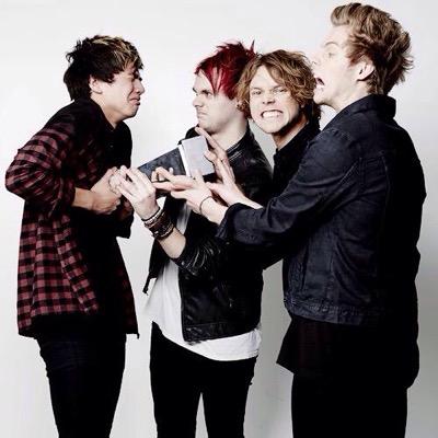 smile bc your fave wants to fuck you until you waddle like a penguin (@C0CAINExCLIFF0R)