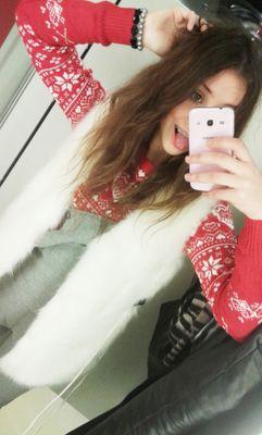 Hi,  my name is Anna and I'm 17 years old.I'm from Poland.I love @justinbieber this is my idol ♥♥♥ 
 http://t.co/YkDHiIRmGl
follow me ;))