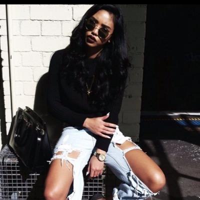 Lamaala3mry's profile picture. Just like the moon, lonely and beautiful.