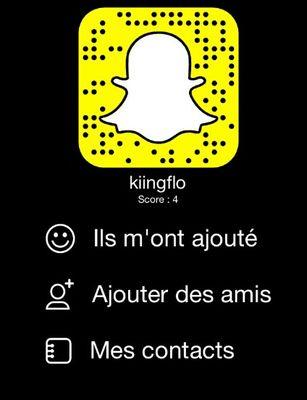 @sia ~ #music ~ #twittos ~ #Wizkhalifa ~ #sleep ~ #iPhone ~ Je tweet ce que je fais, pour passer le temps. Snap: kiingflo, je fais des story.