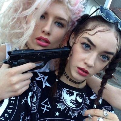 follow @splintercth ily,,