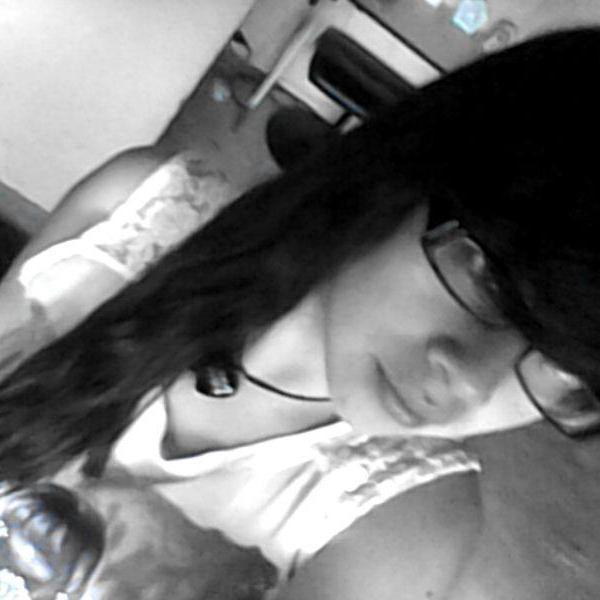 lorenaparawhore's profile picture. Lo siento, no sé como ser bonita