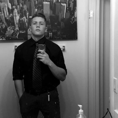 KrosKooiman's profile picture. If you think you deserve it the universe will serve it/ im just a lil Dan Bilzerian/ MTHF FOR LIFE/RIP RAMIRO ALBA 1/4/15❤️