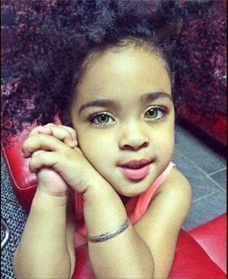 IsmaAlvrz's profile picture. ' Callarme abc cuandO tenqO GANAS D' REVENTAR perO el Silencio Seria mas Inmenso si tu NO ESTAS ❤