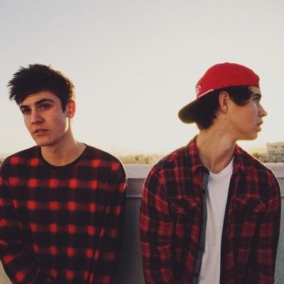 hey! its @ecstaticwilk follow me there and please rt the two tweets linked here and tag sam thanks ❤️https://t.co/OzNCumx9YW