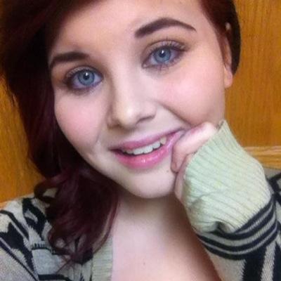 I'm a photographer who likes music, pizza, and video games. I have a beautiful girlfriend who i love with all my heart.