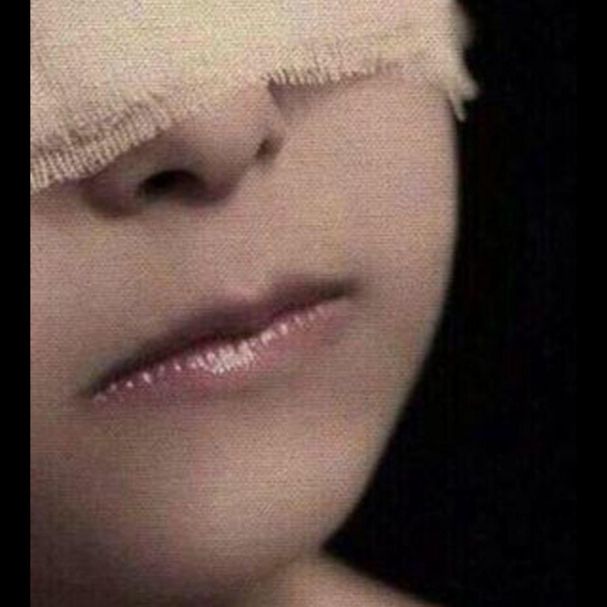 أغيب مآ دآم غيري كمل البآقي ، 
انا مآ أحب الحضور اللي بلآ معنى      -