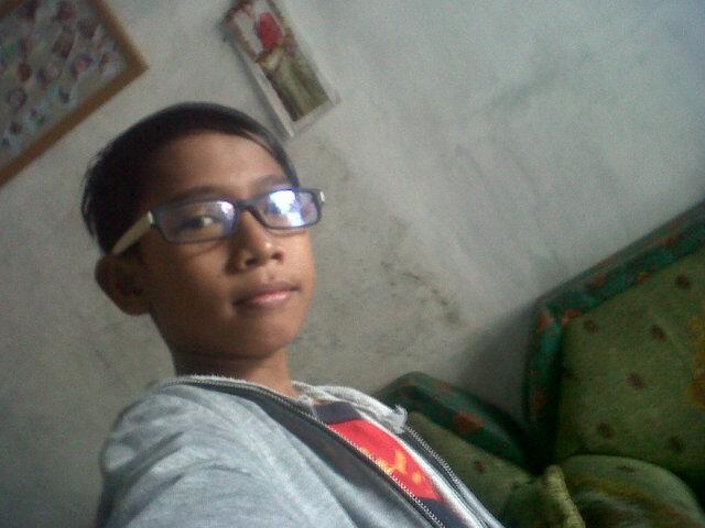 Hy nama saya muhammad anugrah. Saya sekolah di SMPN 03 CIBARUSAH. Saya kelas 7 G
