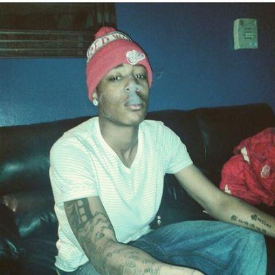 killahkash23's profile picture. niggas talk like they jesus till I come with that heater ##riptone #freerich new page