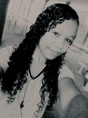 Adiciona no facebook aceito todos Natty Assis ..