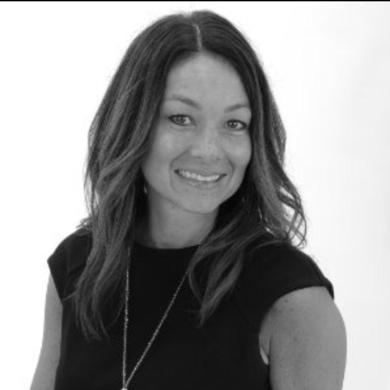 Mom of 2 boys! Careerbuilder for 10 years, love anything health and fitness, enjoy playing sports and I like to be around people that make me laugh!!