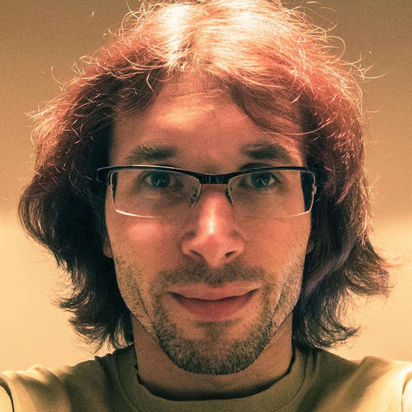 PLyszkiewicz's profile picture. Niepoprawny optymista szukający własnej drogi do wolności i spełnienia marzeń, mający nadzieję, że podążając nią zmieni świat na lepszy.