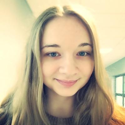 friend. daughter. sister. @reecesrainbow advocate. student. vegetarian. photographer. blogger.