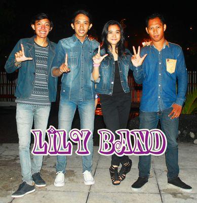 Official account of Lily Band Indonesia.
Member of Lily |@gbynr|@sammy|@sii_alans|@dasatmuhasibi| For Contact Us : 548D7856 (BBM) +6283856536920(Tita)
