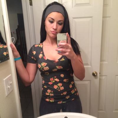 jasmiiinedes's profile picture. Every little thing is gonna be alright