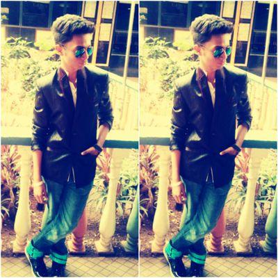 Aki 
still 7 teen 
love to hear dj music 
photography is my passion
i am a boy with some attitude which has been liked by the peoples 
so just follow me i