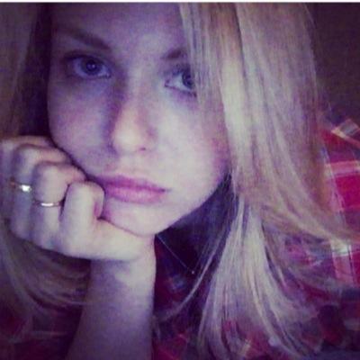 i had a boyfriend i had my bro i was happy  & then kai killed my twin he took everything from me and everyone has left me this witch wants revenge #Single