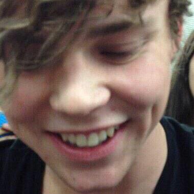 afiokcool's profile picture. follow @DADDYMATERlAL