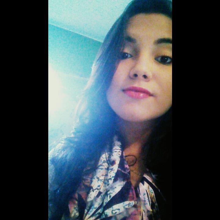 Myrella_L's profile picture. 