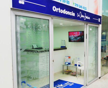Centro Comercial La Quinta Local 253. Teléfono 2765900 - 3192464322 - 3176389172