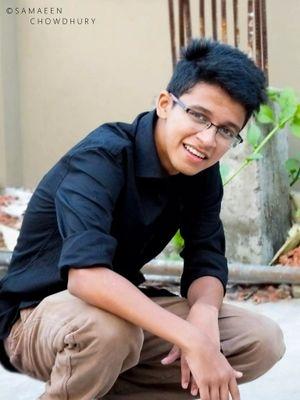 I am bit awesome,cute,fun loving guy *_*