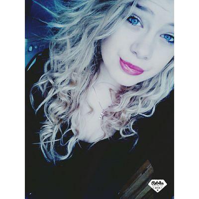 • Une italienne • 15 ans • Danseuse • 
snap : LaFilleSansNom7. 28/09/14
