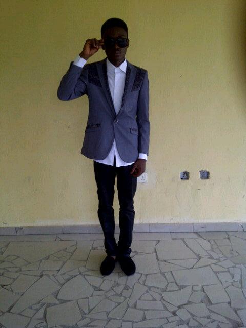 Just a rapper that's like having fun. To make money young is my aim, having as many friends as possible. @ Lawblize.