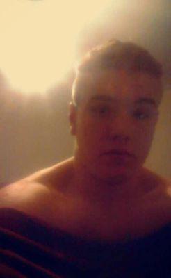 England, Kent 
Snodland nomads under 18's 
I'm a DJ        I FOLLOW BACK                                                                 bbm- 75EDCDA6