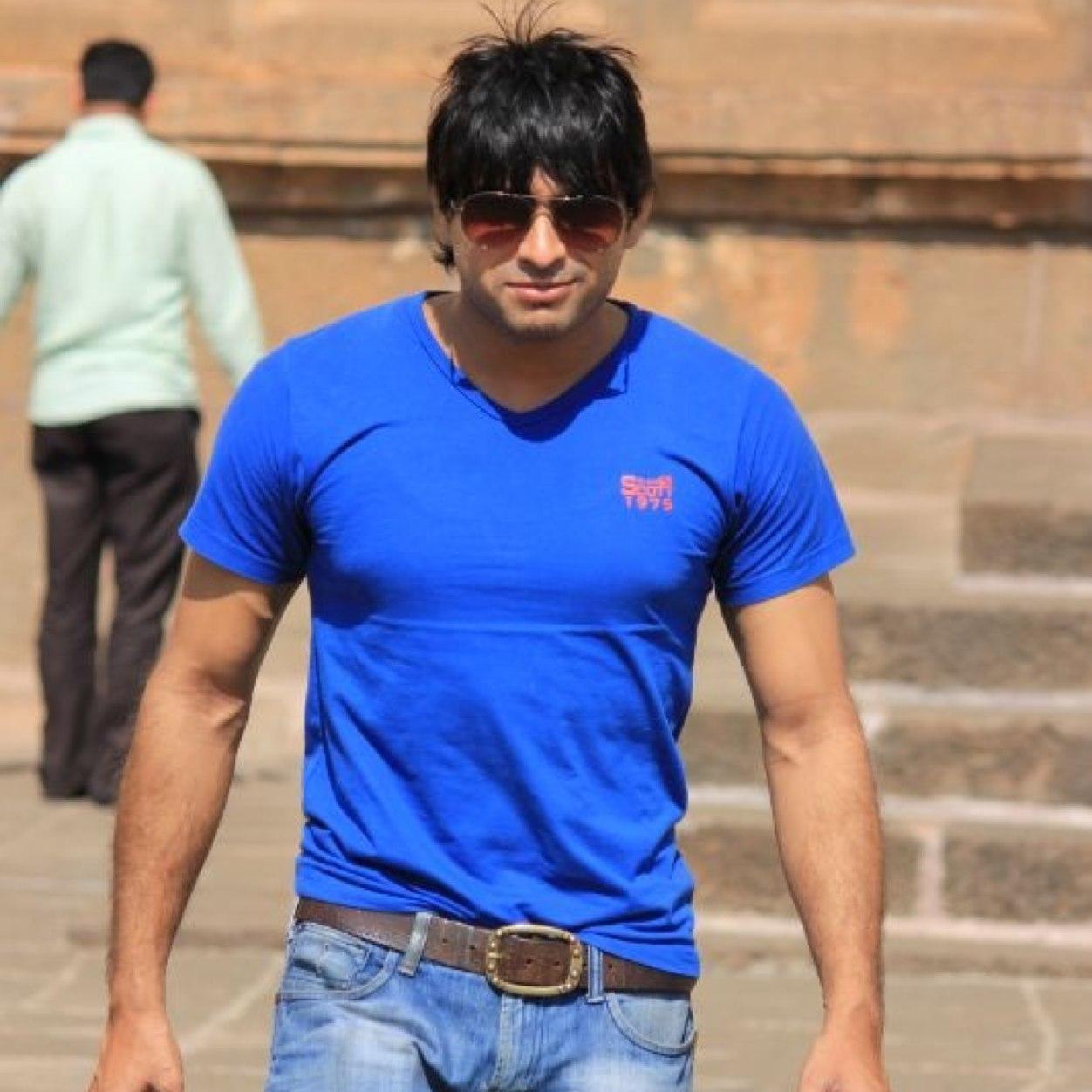 Zindagi Haseen hai, Haseeno ki Tarah Jiyo!! ‘Dream as if you'll live forever. Live as if you'll die today’