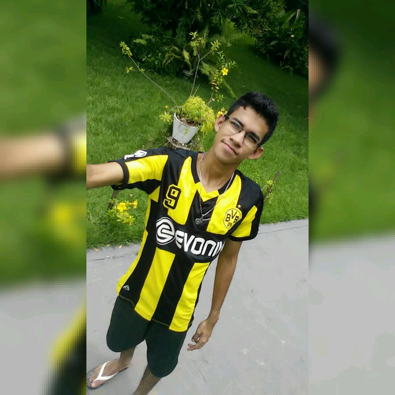 Junior16_g3's profile picture. 