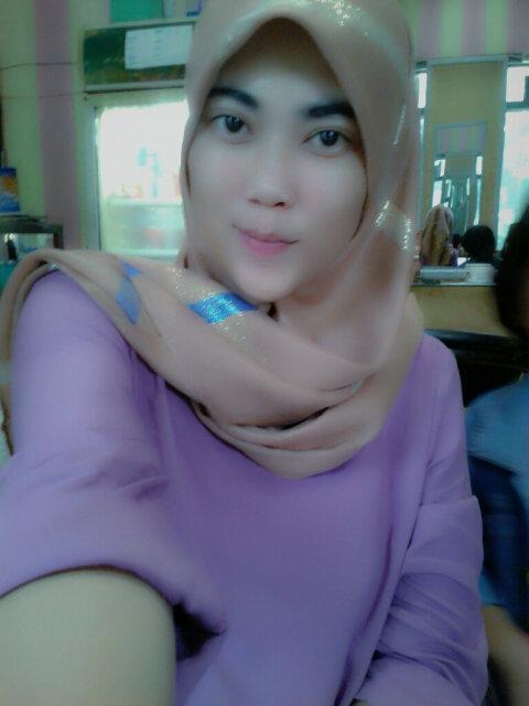 desi_handayani1's profile picture. You are the best for me ƪ(˘⌣˘)Ʃ