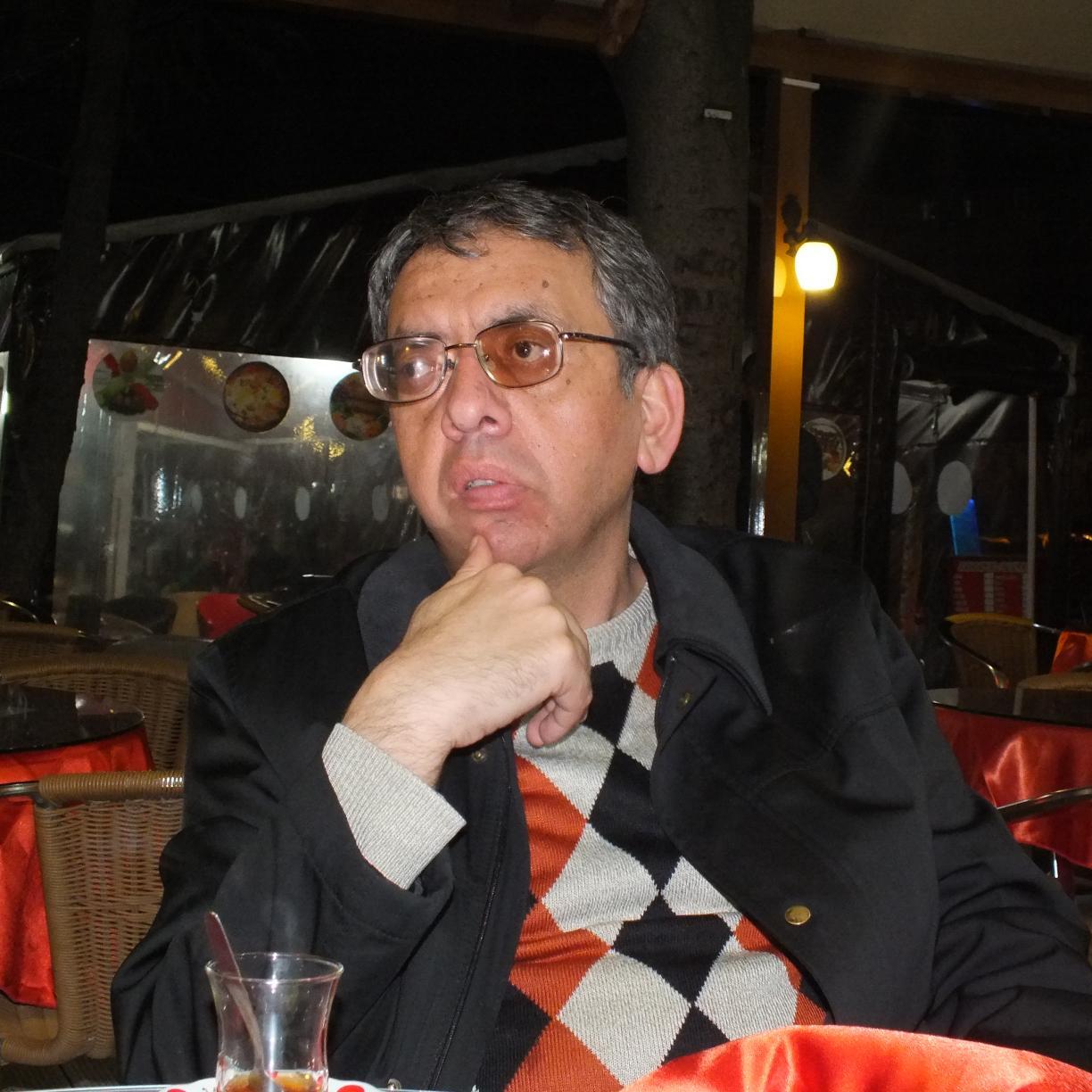 tutorengl's profile picture. 