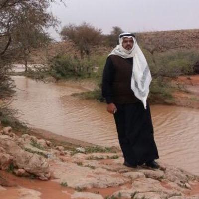 آسج النفس واطى الوطا بالقدم والساق واسـوق الرجل مادامت الرجل تنسـاقـي ورزقــي على الله والله المعطي الـرزاق جـزيـل العطايـا مـاقـفـل بـاب الأرزاقــي
