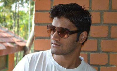 Software Engineer @Cisco.! Fond of chicken biryani.!! From Bijapur.