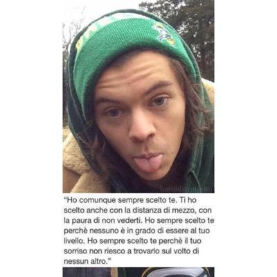 L'amore mi spezza le ossa e io rido.  -HS-
