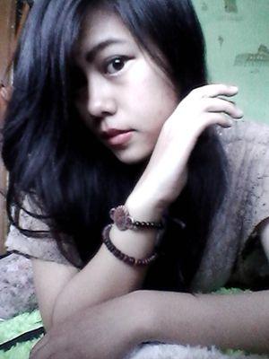 Yuni_shaa's profile picture. long last with wd :*