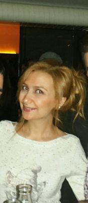 kadın doğum doktoru... başka da bi iş yapamaz zaten... vakti yok...