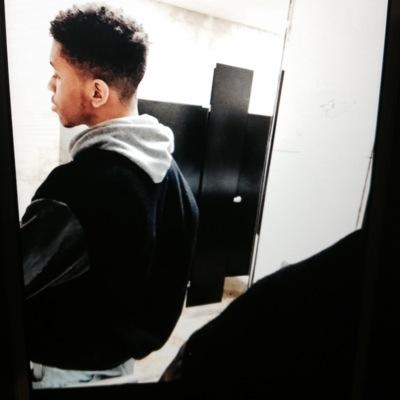 Im not a rapper| i make tracks| http://t.co/jQHvIQOx7I
